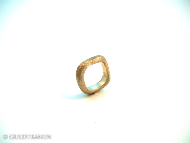guldtranen  473